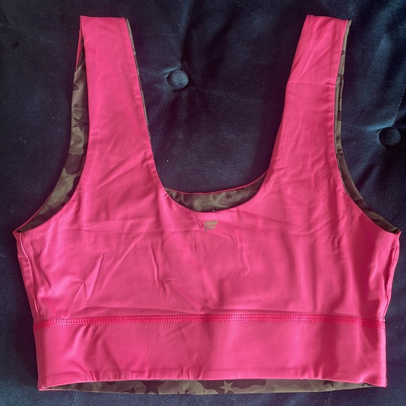 Fabletics reversible camo, hot pink light support bra - Picture 4 of 4